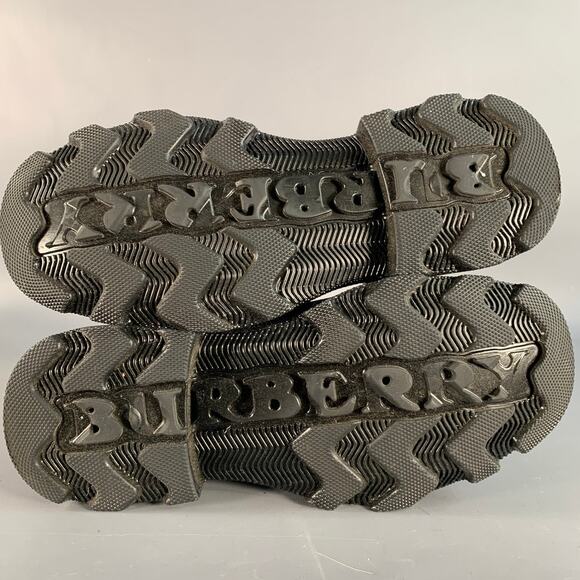 BURBERRY Size 10 Marsh Low Black Textured Rubber Lug Sole Ankle Rain Boots - Picture 6 of 9